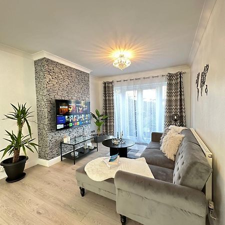 Luxurious Family Home In West Midlands Northfield Екстер'єр фото