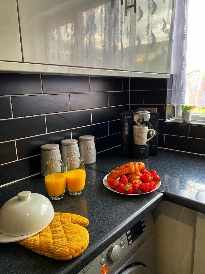 Luxurious Family Home In West Midlands Northfield Екстер'єр фото