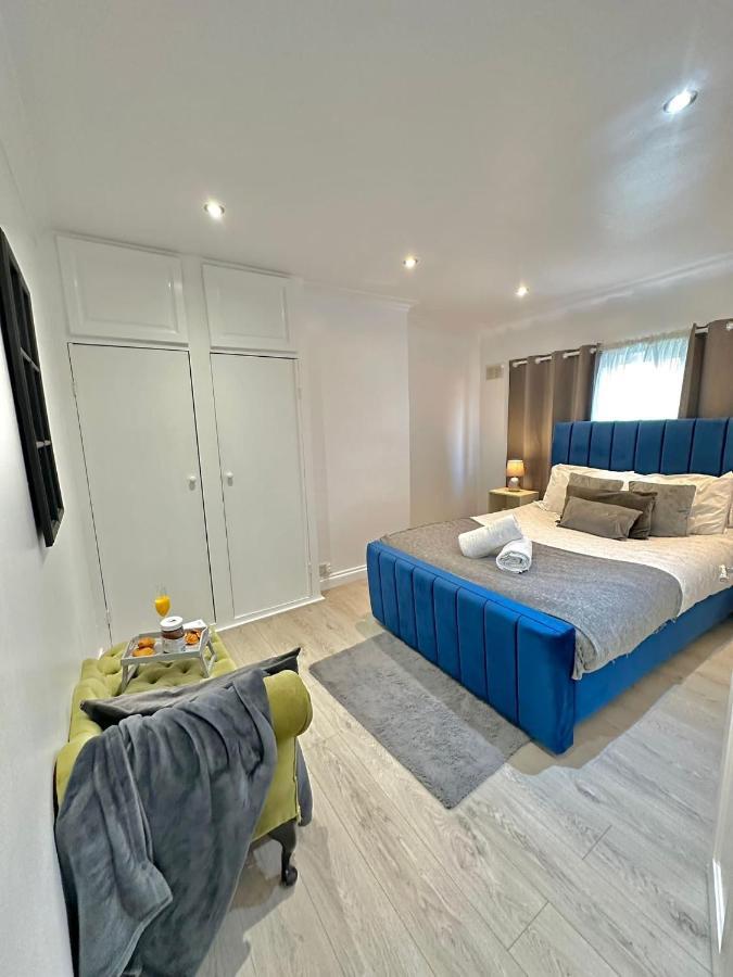 Luxurious Family Home In West Midlands Northfield Екстер'єр фото