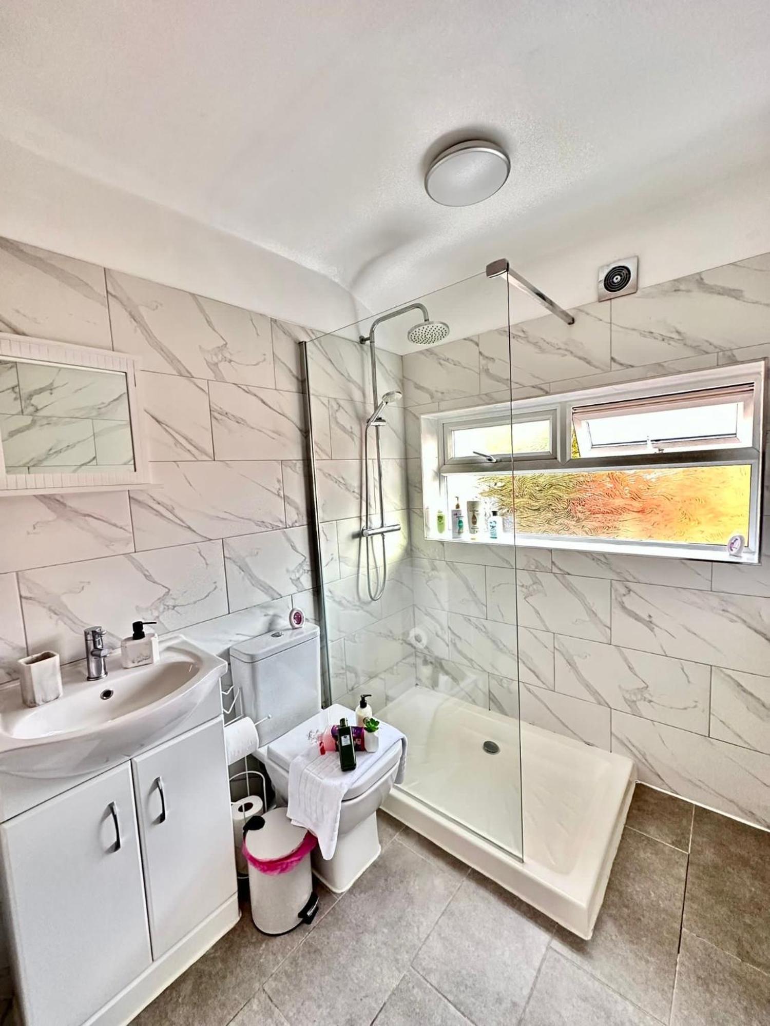 Luxurious Family Home In West Midlands Northfield Екстер'єр фото