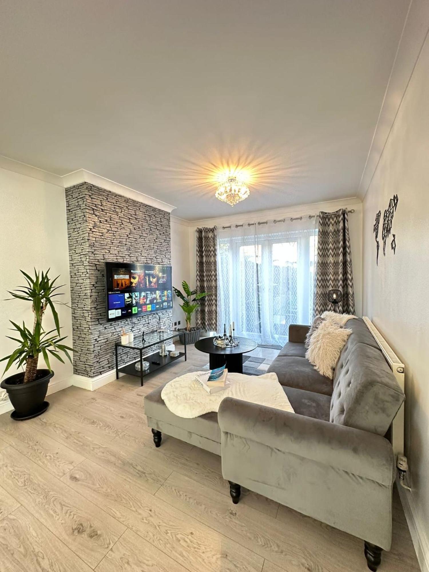 Luxurious Family Home In West Midlands Northfield Екстер'єр фото
